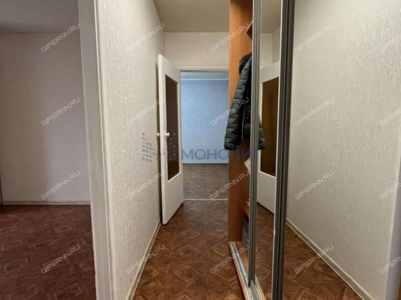 двухкомнатная квартира на улице Верхнепечёрская дом 12