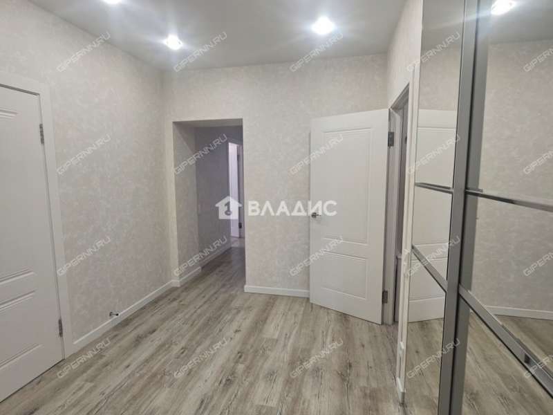 трёхкомнатная квартира на проспекте Гагарина дом 36 к4