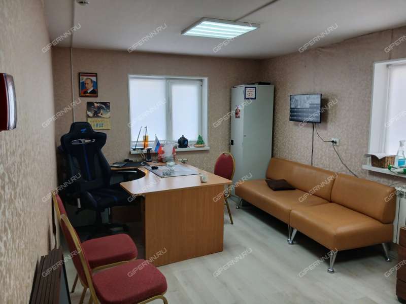 здание под торговую площадь, недвижимость под медицинские учреждения на Горной улице