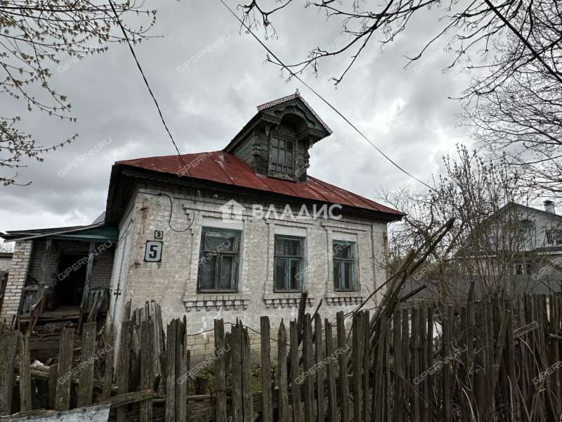 дом на 5-й линии