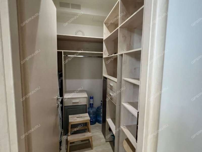 трёхкомнатная квартира на Большой Покровской улице дом 35а