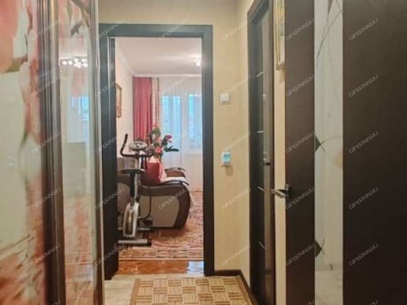 трёхкомнатная квартира на улице Красных Партизан дом 18