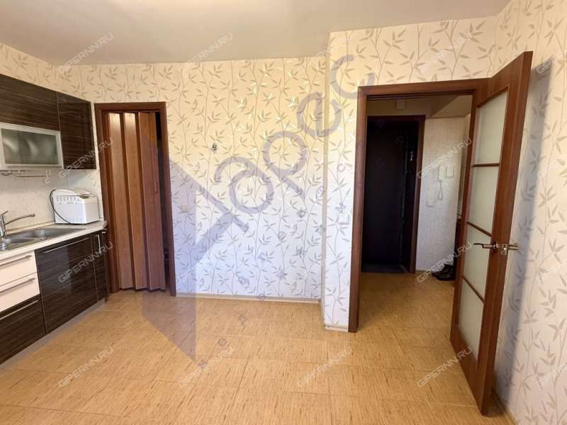 трёхкомнатная квартира на улице Родионова дом 193