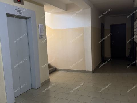 2-komnatnaya-b-r-yuzhnyy-d-8 фото