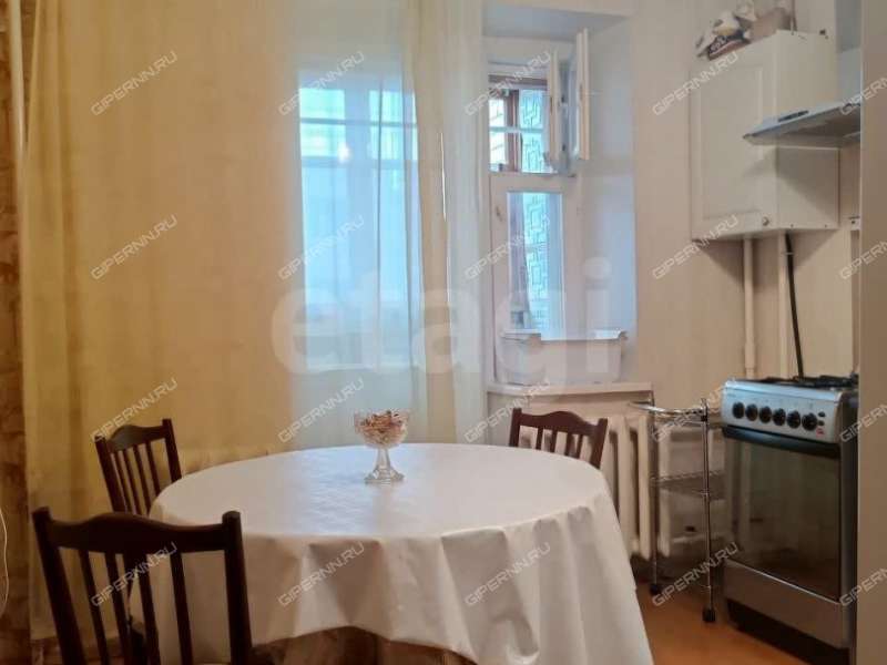 трёхкомнатная квартира на Кузнечихинской улице дом 37