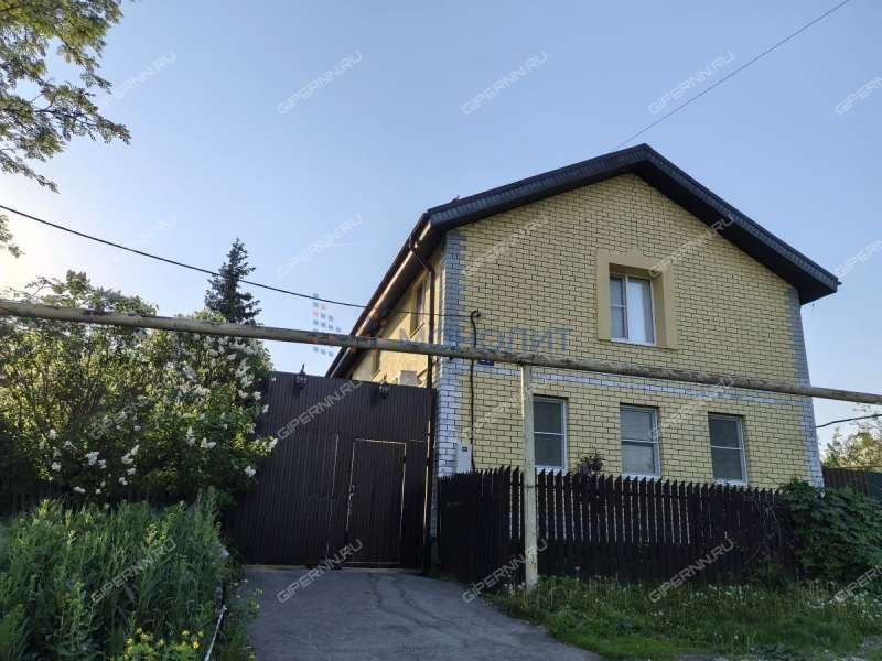 дом на Центральной улице