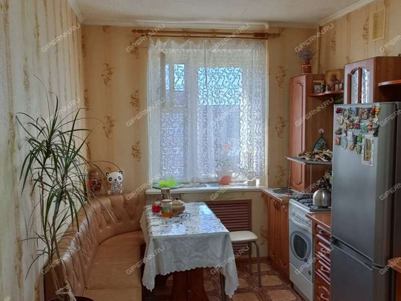 трёхкомнатная квартира на Волжской улице дом 40 к2