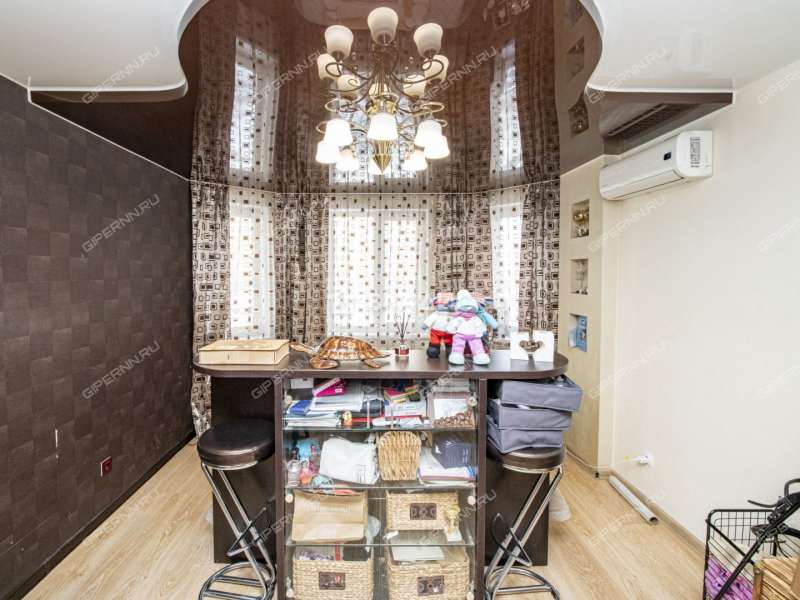 трёхкомнатная квартира на улице Карла Маркса дом 52