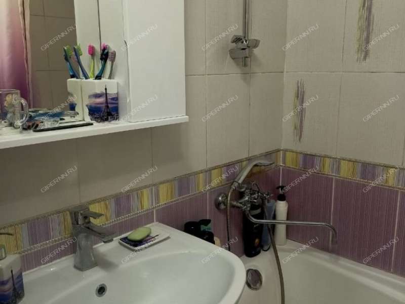 двухкомнатная квартира на улице Политбойцов дом 2