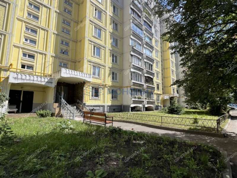 трёхкомнатная квартира на улице Ванеева дом 227