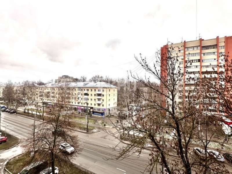 трёхкомнатная квартира на улице Коминтерна дом 139