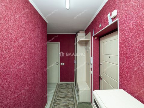 2-komnatnaya-ul-vyatskaya-d-1 фото