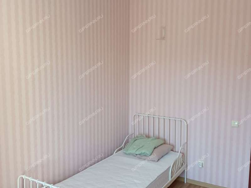 трёхкомнатная квартира на улице Ванеева дом 221