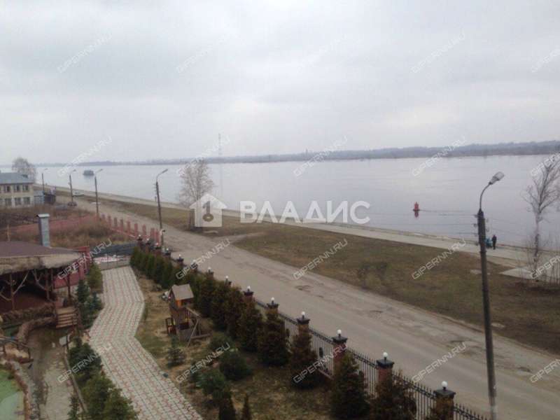 здание под офис, торговую площадь на улице Туполева город Балахна