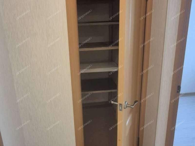 четырёхкомнатная квартира на Керченской улице дом 22