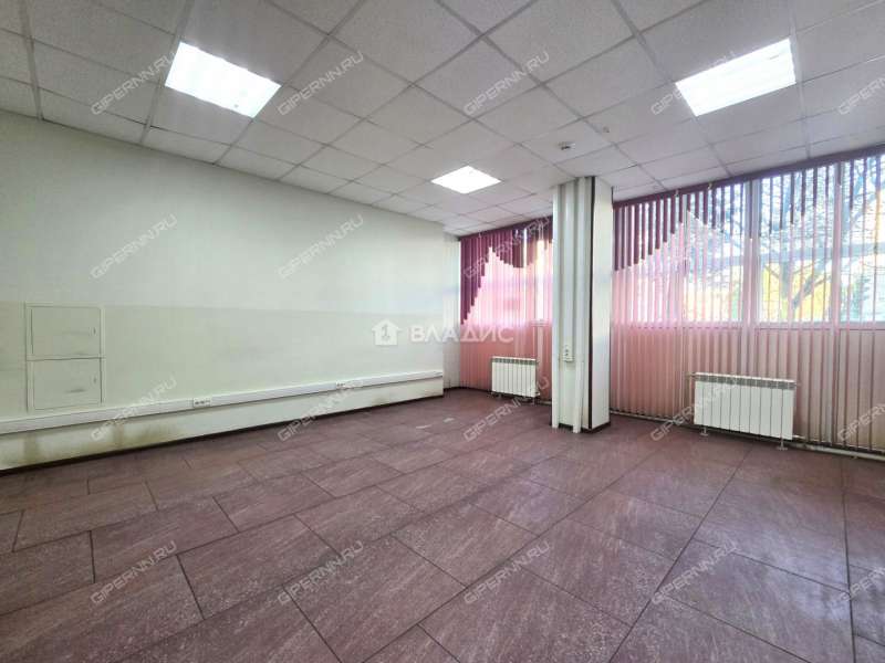 помещение под помещение свободного назначения на улице Юлиуса Фучика