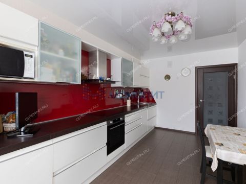 3-komnatnaya-ul-rodionova-d-165-k10 фото