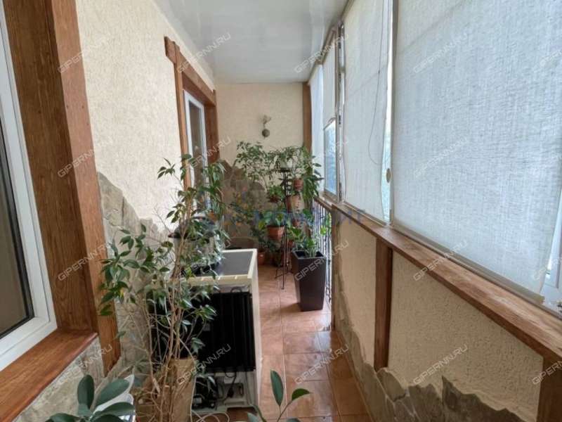 четырёхкомнатная квартира на улице Нестерова дом 33