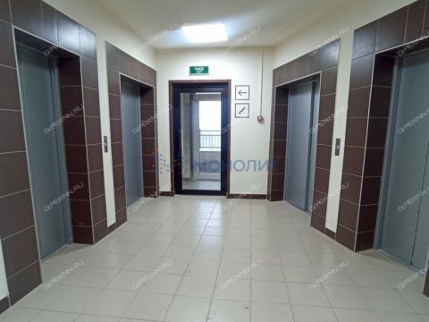 3-komnatnaya-ul-turgeneva-d-25-k1 фото