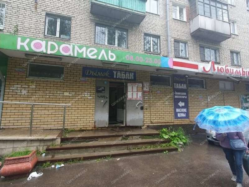 помещение под торговую площадь на улице Сазанова