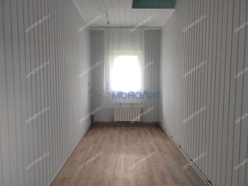 дом на Центральной улице село Курилово