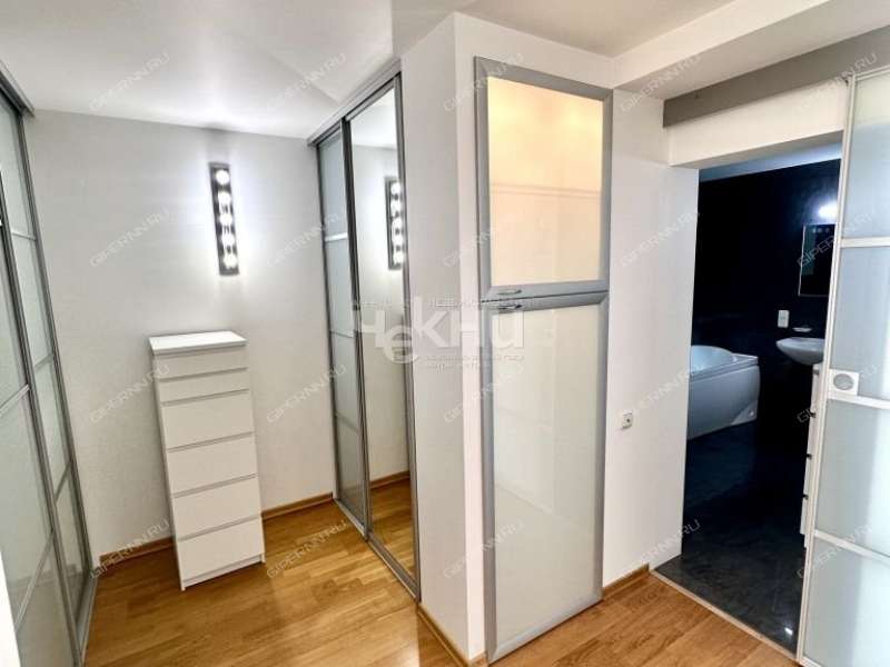 двухкомнатная квартира на улице Бринского дом 6