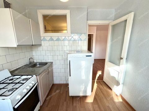 1-komnatnaya-ul-surikova-d-14 фото