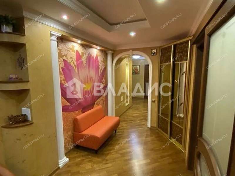 четырёхкомнатная квартира на улице Дунаева дом 8