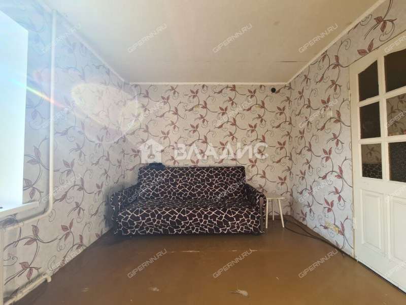 однокомнатная квартира на Завкомовской улице дом 6