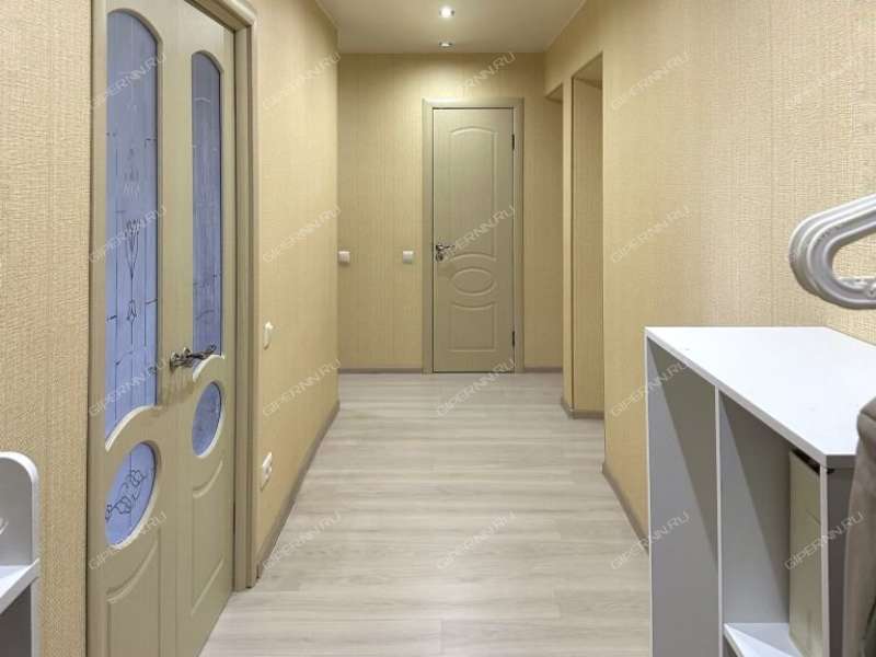 четырёхкомнатная квартира на Мончегорской улице дом 18 к2