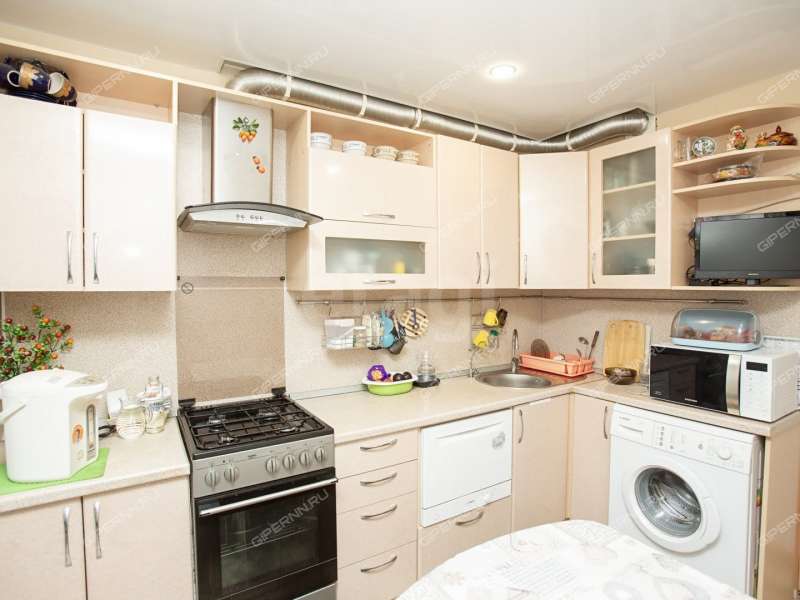 трёхкомнатная квартира на Днепропетровской улице дом 16