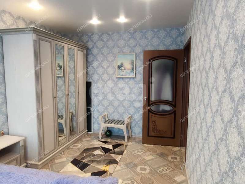 четырёхкомнатная квартира на улице Зайцева дом 17