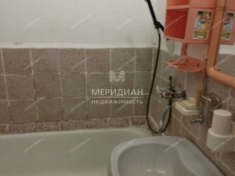 трёхкомнатная квартира на улице Верхнепечёрская дом 7 к2