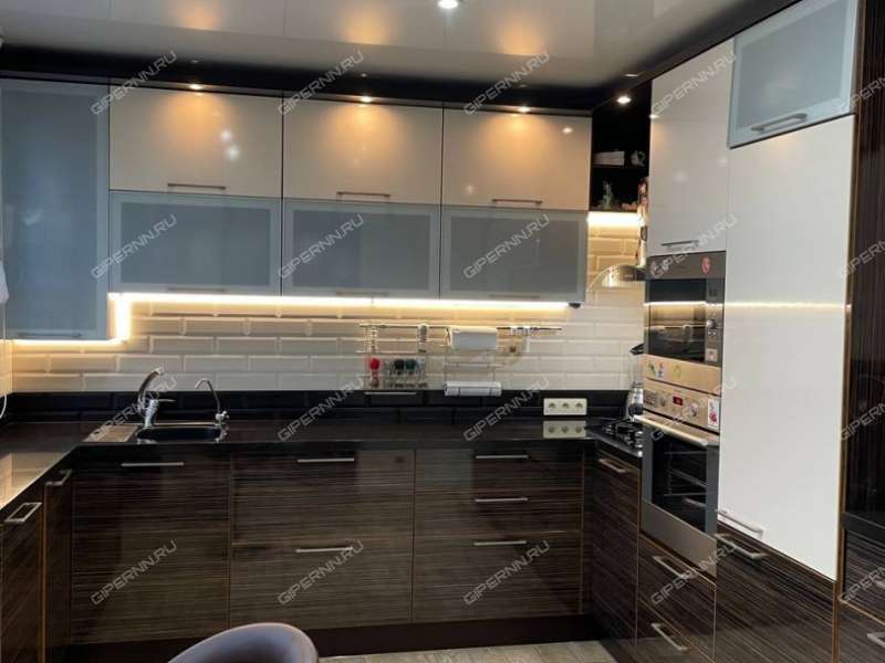 трёхкомнатная квартира на улице Голубева дом 8 к1