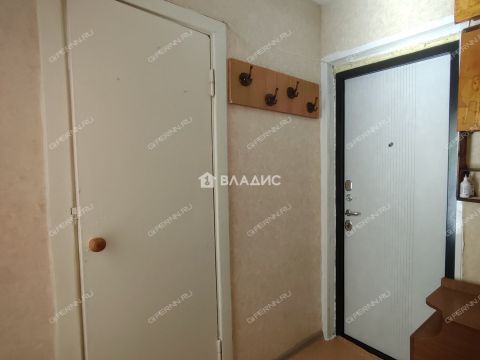 1-komnatnaya-ul-strokina-d-3a фото