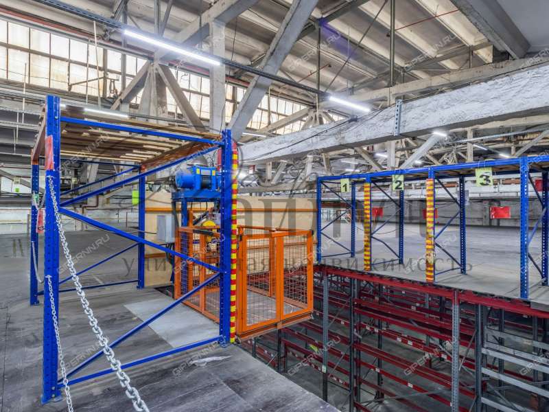 помещение под склад на улице Героя Советского Союза Поющева