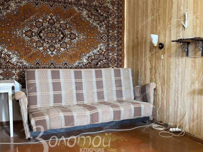 двухкомнатная квартира на улице Сергея Есенина дом 34