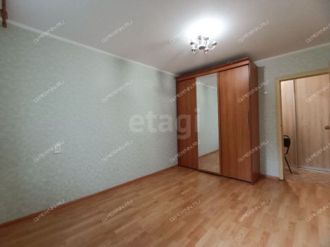2-komnatnaya-ul-verhnepecherskaya-d-12 фото