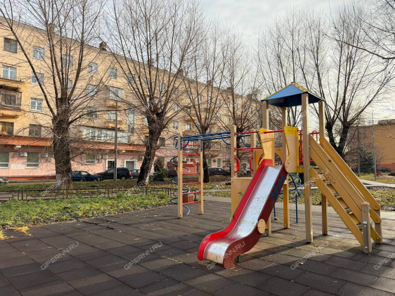 трёхкомнатная квартира на проспекте Октября дом 3