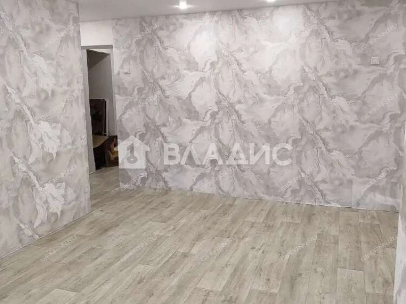 трёхкомнатная квартира на Автомеханической улице дом 17