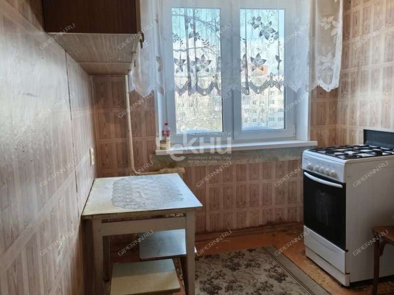 трёхкомнатная квартира в 6-м микрорайоне дом 21