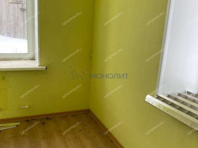 здание под недвижимость под образовательные учреждения на улице Мира село Арапово