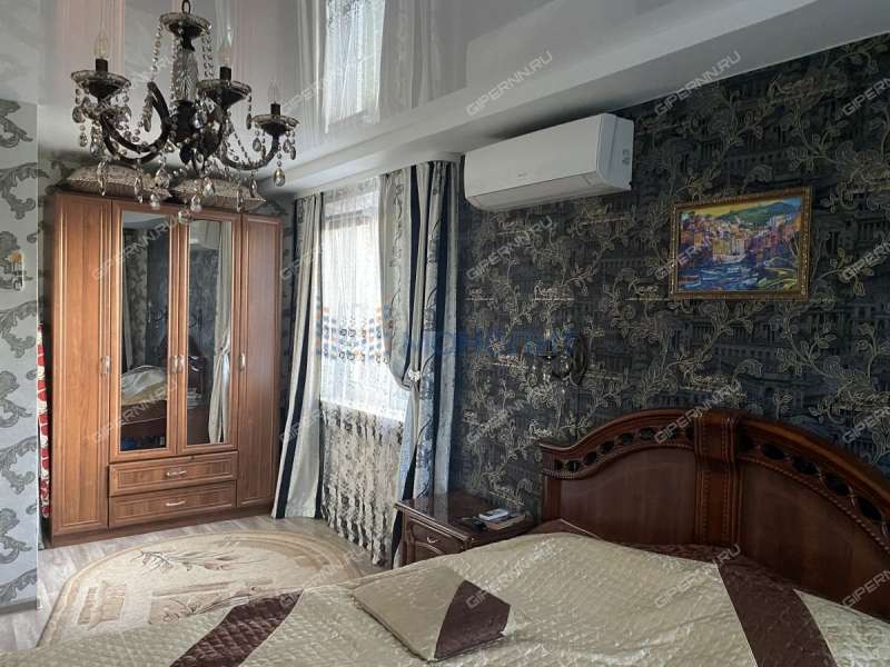 трёхкомнатная квартира на улице Шаляпина дом 20