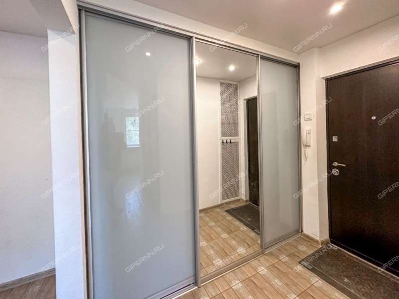 трёхкомнатная квартира на улице Юлиуса Фучика дом 39