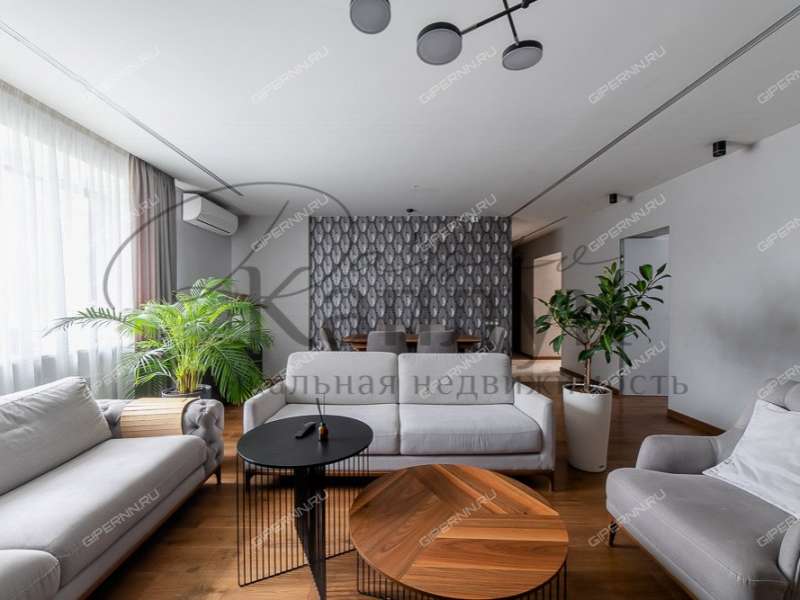 четырёхкомнатная квартира на улице Октябрьской Революции дом 45