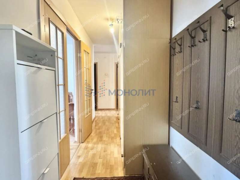 трёхкомнатная квартира на улице Искры дом 11
