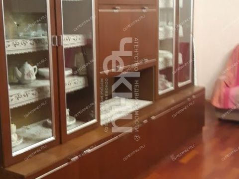 4-komnatnaya-ul-rodionova-d-180-1 фото