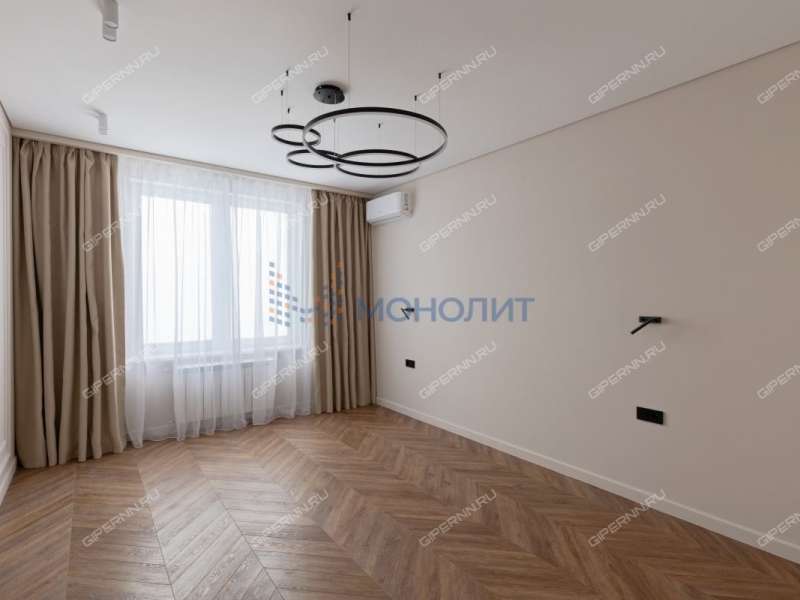 четырёхкомнатная квартира на Лысогорской улице дом 89 к3