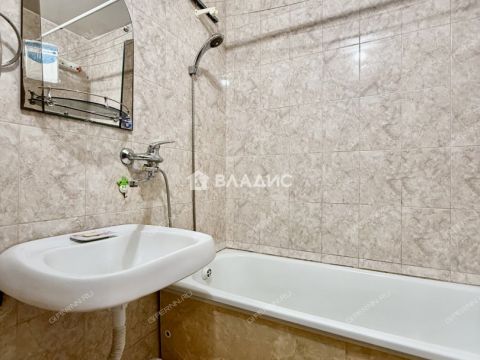 1-komnatnaya-nab-volzhskaya-d-10 фото