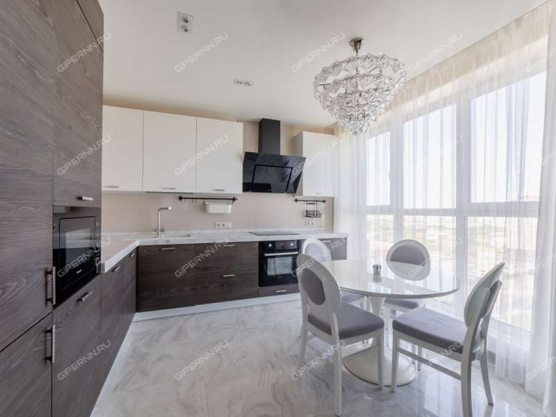 четырёхкомнатная квартира на улице Родионова дом 192 к4